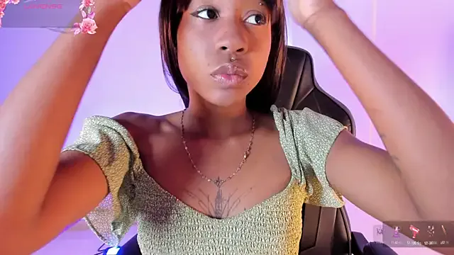 akamilasweetcm101 – webcam model profile photo Image 6