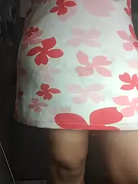 akamilasweetcm101 – webcam model profile photo Image 4