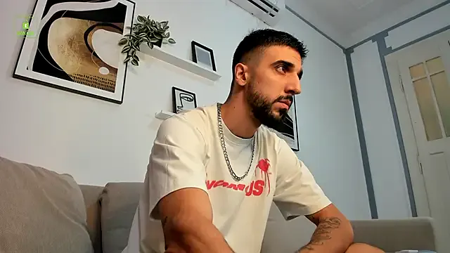 akamilasweetcm101 – webcam model profile photo Image 2